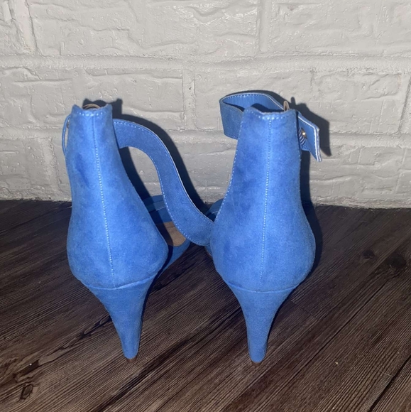 Shoes - Picture 3 of 3